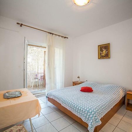 Apartmani Ina Povlja  Luaran gambar