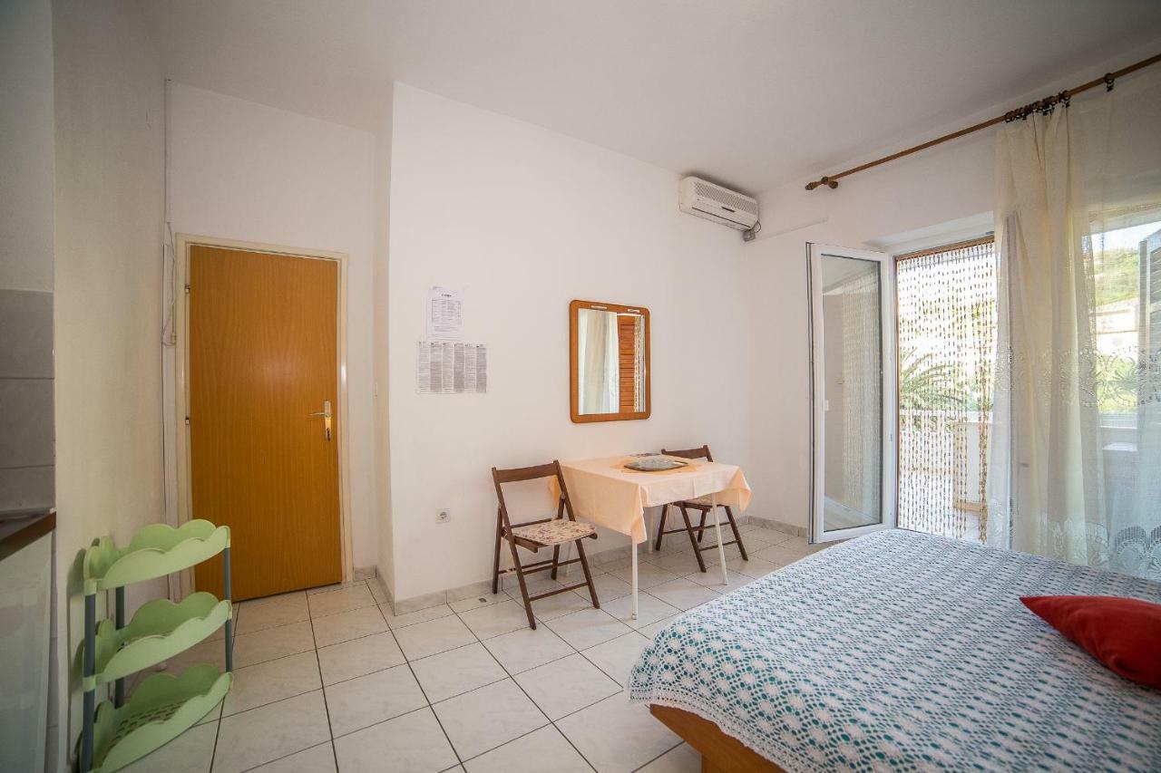 Apartmani Ina Povlja  Luaran gambar