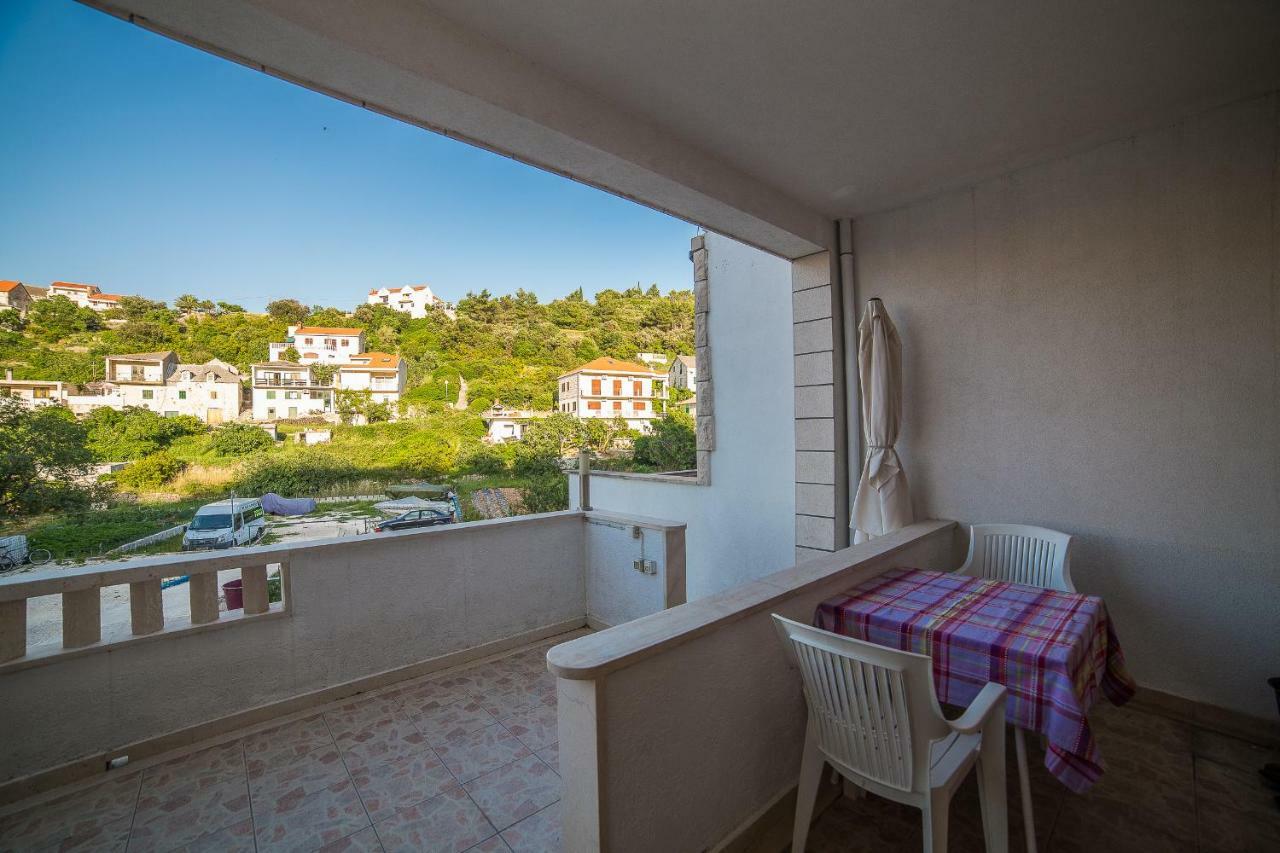 Apartmani Ina Povlja  Luaran gambar