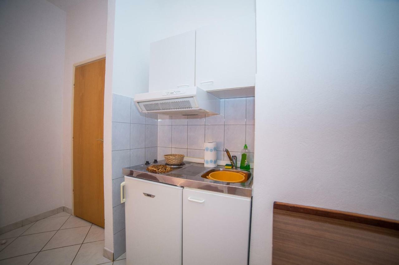 Apartmani Ina Povlja  Luaran gambar